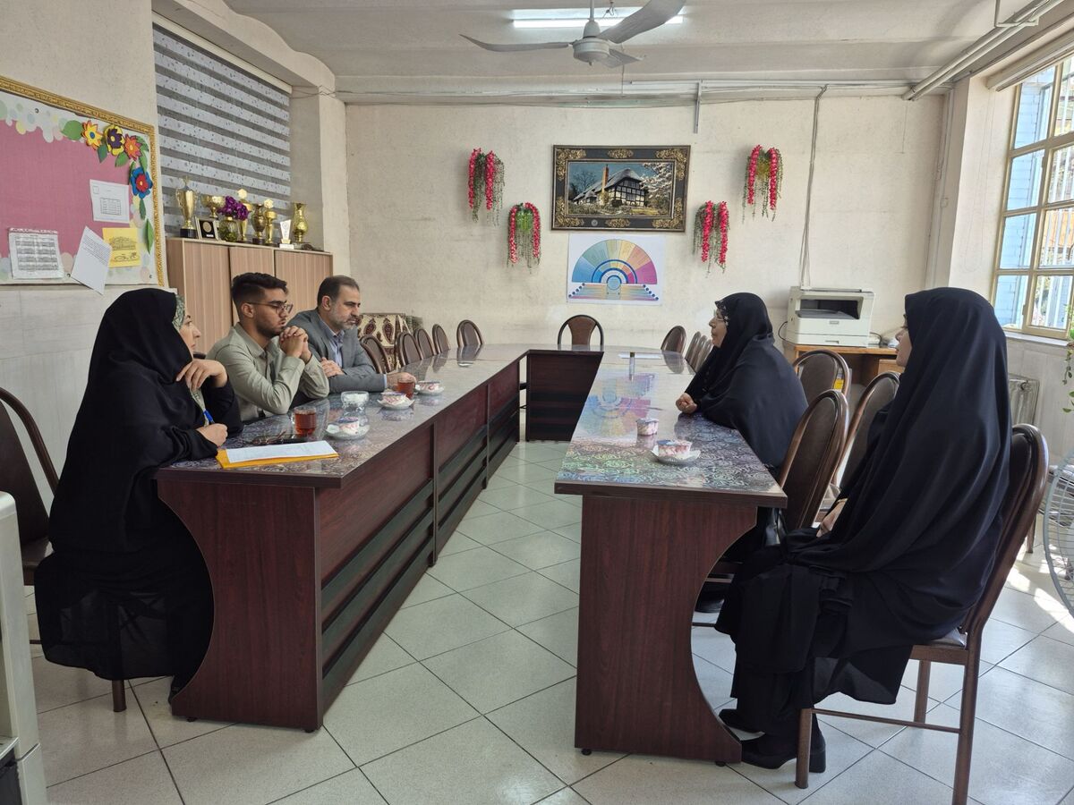 شنیدن دغدغه‌های دانش‌آموزان ‌اولویت ماست