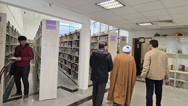 برگزاری نمایشگاه کتاب در کتابخانه ی شهید بهشتی آشخانه 