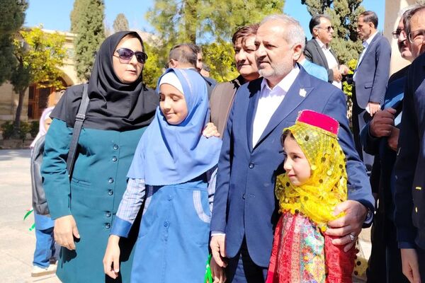 حضور وزیر آموزش‌وپرورش در حافظیه شیراز