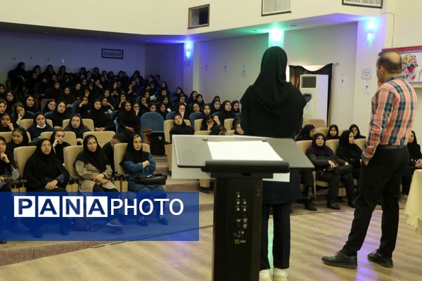 جلسه پیشگیری از آسیب‌های اجتماعی در سالن ارشاد سملقان