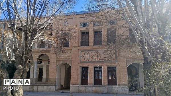 قلعه امیرمفخم دزک؛ آمیخته از معماری و هنر