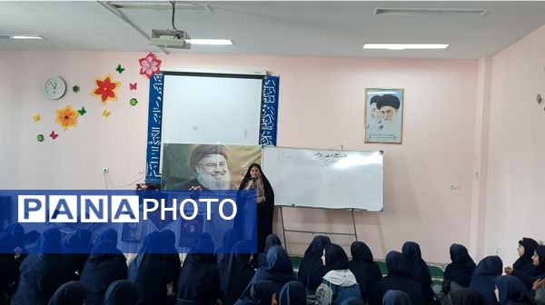 اولین جلسه حجاب و عفاف در دبیرستان فرهنگیان ناحیه۷ مشهد 