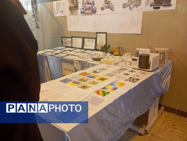 افتتاح نمایشگاه آثار هنری دانش‌آموزان دبیرستان‌های تیتکانلو و مایوان