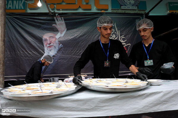 موکب وزارت آموزش و پرورش از از زائران و تشییع‌کنندگان پیکر رهبر شهید