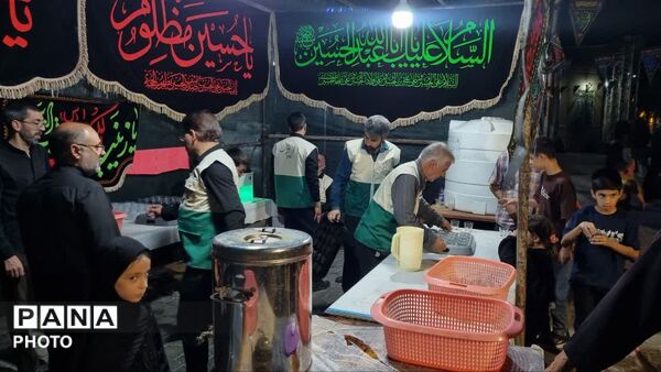 حضور پرشور نوجوانان ابرکوهی در تجمعات شبانه