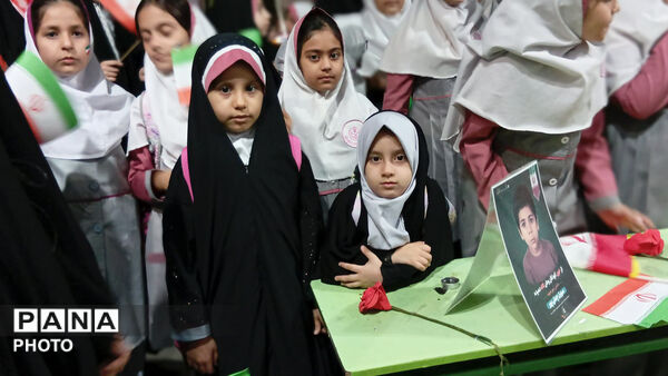 میدان‌داری دانش‌آموزان سملقانی در میدان مقاومت