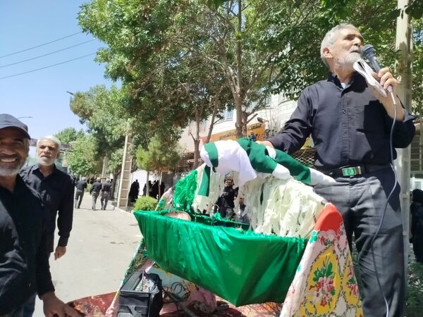 دسته عزاداری ظهر عاشورا در فاروج 