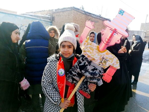 پاسخ حماسی مردم انقلابی فاروج به استکبار جهانی با حضور در راهپیمایی ۲۲بهمن 