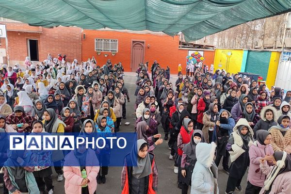 جشن میلاد امام مهدی (عج) در مدرسه آیت الله خامنه ای