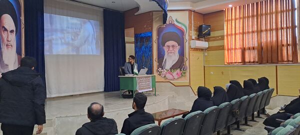 طرح فرهنگی آموزشی معلم زمینه ساز در منطقه زرین آباد 