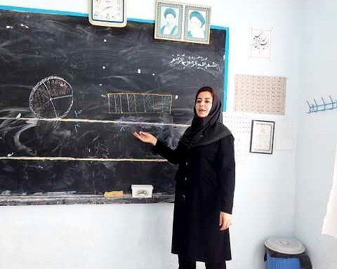  معلمی که زمستان را شکست داد