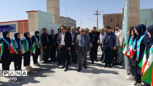 افتتاح مدرسه ۱۲ کلاسه شهید سید علی خامنه‌ای در سراب