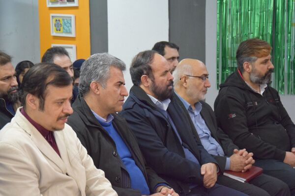 جشن مدرسه‌ای «ایرانمون» در هنرستان هفده شهریور ناحیه ۱ کرج