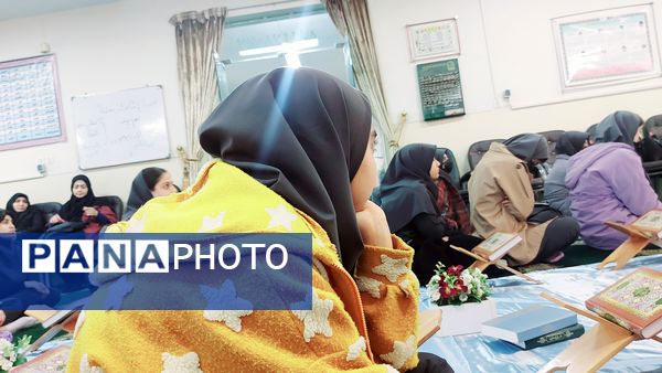 برگزاری جلسه توجیهی هدایت تحصیلی در مدرسه حضرت معصومه (س)
