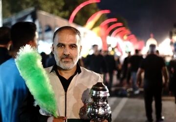 هرچند جامانده اییم اما دلتنگی مان پرچم دار عشق است