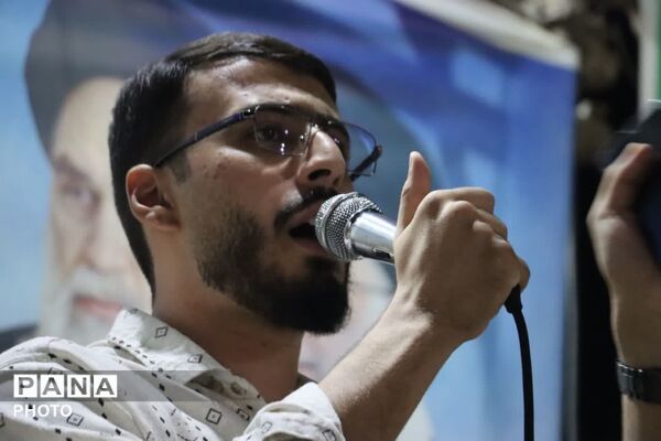 صد و هشتاد و دومین راهپیمایی شبانه مردم ماهدشت همزمان با میلاد رسول اکرم و امام صادق