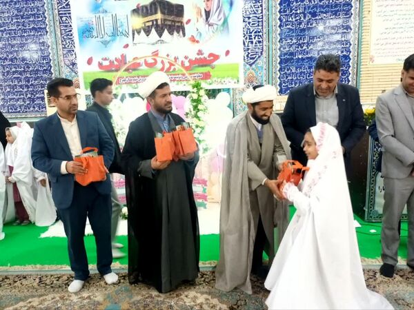 جشن تکلیف دانش‌آموزان دختر شهرستان فهرج 