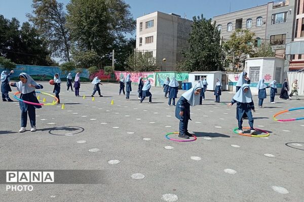 طنین زنگ سلامت در دبستان دخترانه آیین روشن؛ از لقمه‌های سالم تا نشاط و ورزش 
