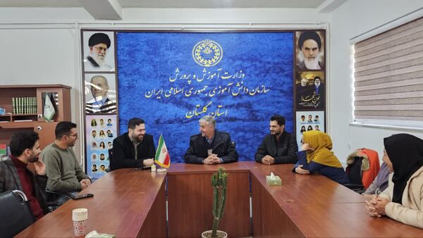 نشست صمیمی رحمت الله رضایی با اعضای سازمان دانش‌آموزی استان گلستان