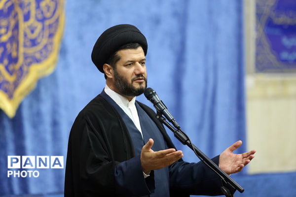 جزءخوانی خانوادگی قرآن کریم در حرم حضرت معصومه(س)