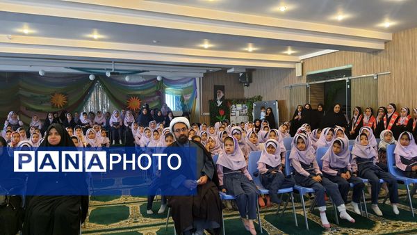 بزرگداشت شهدای خدمت در دبستان دخترانه شاهد تحقیقی ناحیه ۶