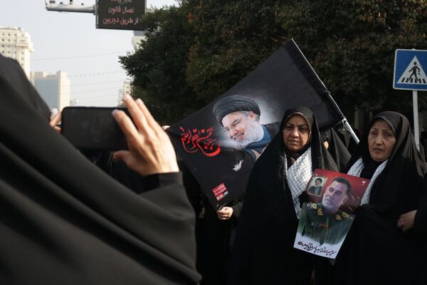 مراسم باشکوه تشیع شهید سردار نیلفروشان در مشهد مقدس 