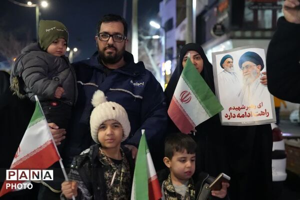 بیعت مردم ولایتمدار شهرستان فردیس با سیدمجتبی خامنه‌ای 