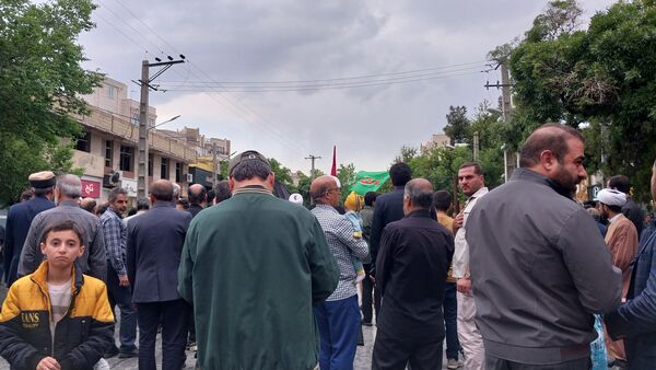 کاروان عزاداری شهیدان خدمت در خیابان‌های شهر اراک