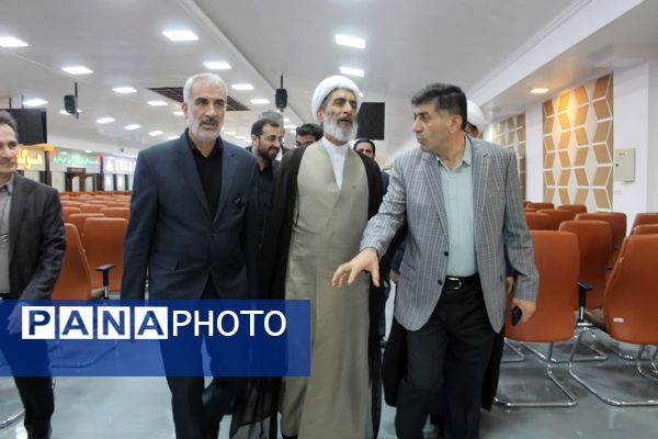 بازدید معاون قوه قضاییه و استاندار مازندران از ناحیه صنعتی گلوگاه 