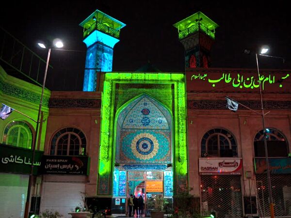 جلوه‌ای از اعتکاف دانش‌آموزی در مسجد امام علی‌بن‌ابی‌طالب (ع)