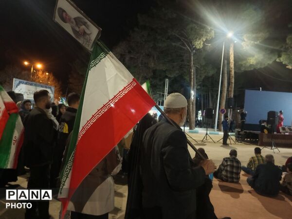  لحظه تحویل سال و تجدید بیعت با رهبر معظم انقلاب اسلامی 