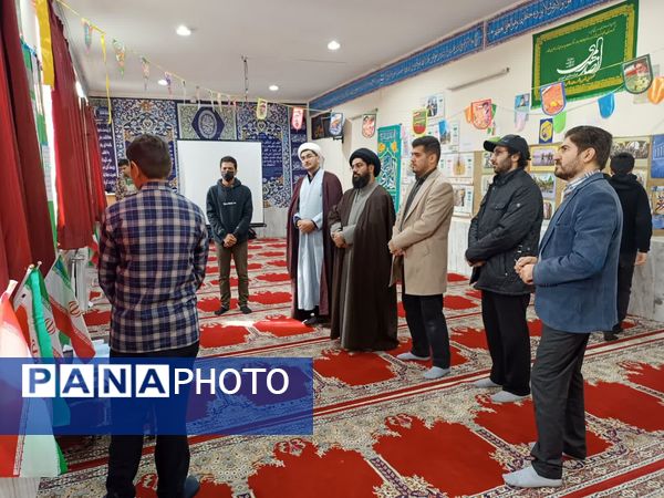 برپایی نمایشگاه مدرسه انقلاب در دبیرستان شهید رجایی