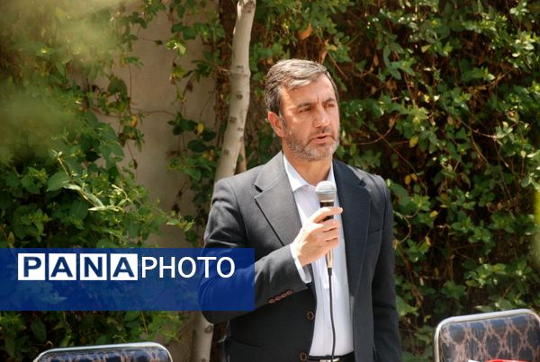 بازدید یک‌روزه فرماندار شهرستان ری از بخش خاوران و شهر قیامدشت ری یک