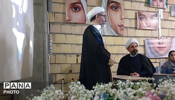 پاتوق «نوجوانان مبارز» در محمدشهر کرج  