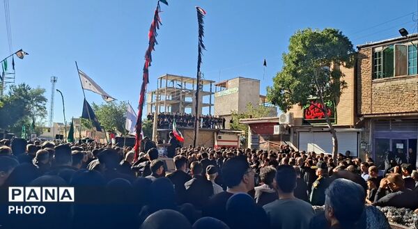 حضور گسترده مردم چهارمحال و بختیاری در مراسم عاشورای حسینی