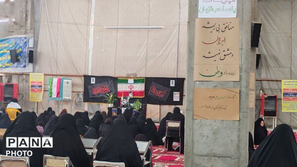 مراسم قرائت زیارت عاشورا در مسجد جامع