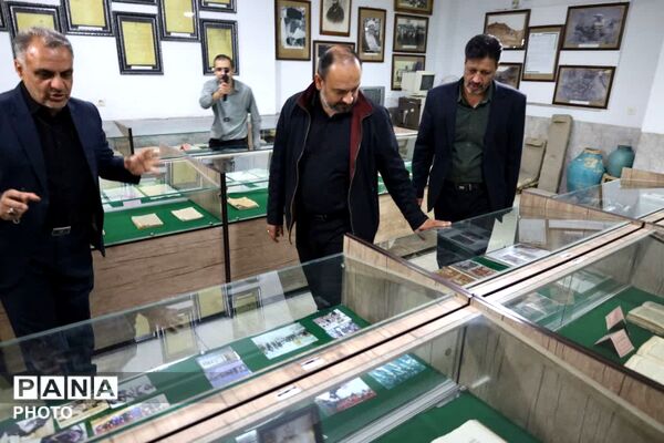 بازدید معاون پرورشی و فرهنگی وزارت آموزش و پرورش از کانون امام خمینی (ره) اردکان