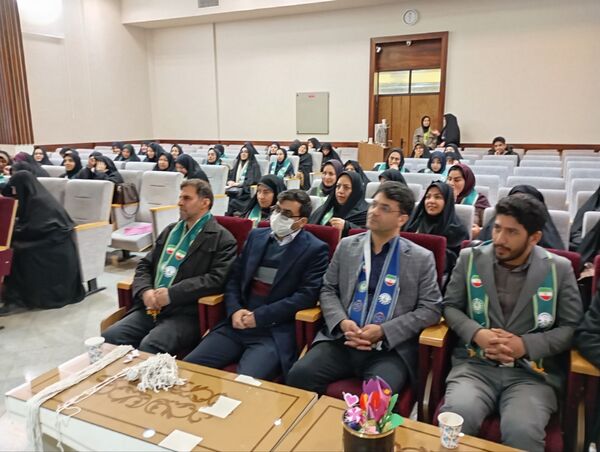 آموزش ضمن خدمت مربیان پیشتازان مدارس در دبستان آرمینه مصلی نژاد 