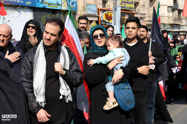 تشییع پیکر شهیدان لاریجانی، سلیمانی و شهدای ناوشکن دنا - 3