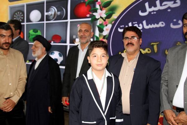 تجلیل از ۵۰۰ دانش‌آموز دختر و پسر مقام‌آور مسابقات ورزش دانش‌آموزی بهبهان