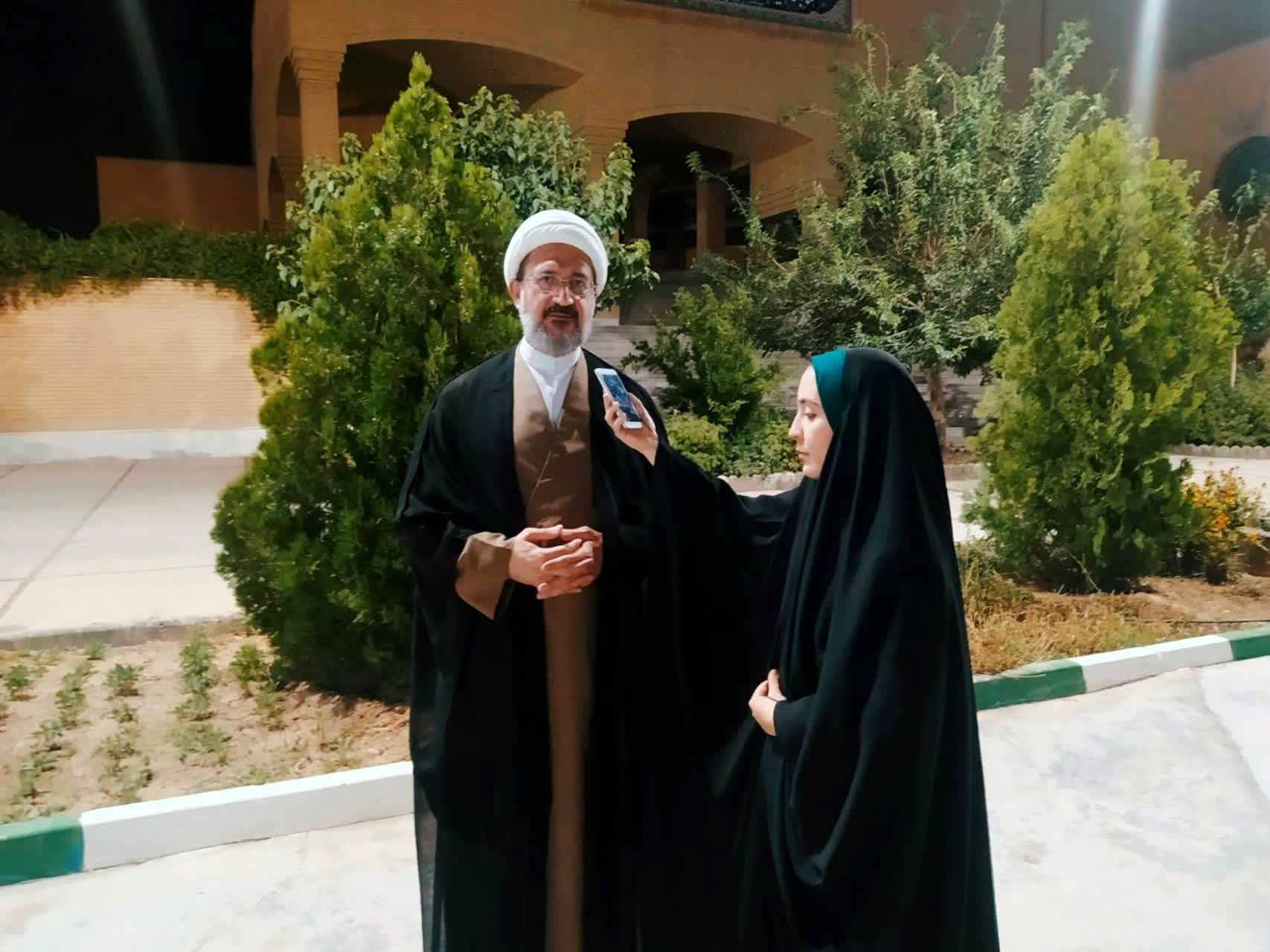 دین‌داری و ولایت‌مداری به جامعه امید می‌بخشد