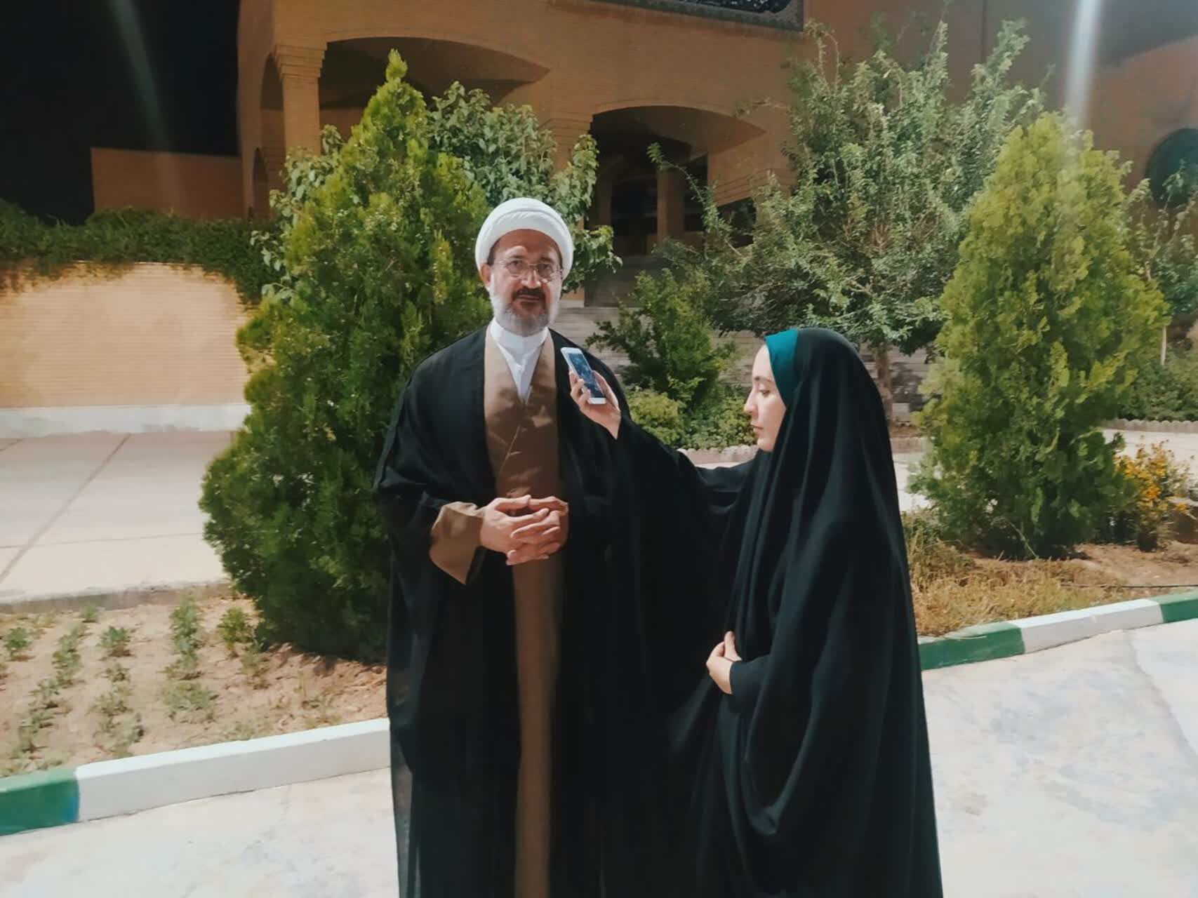 دین‌داری و ولایت‌مداری به جامعه امید می‌بخشد