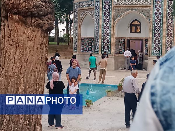 بازدید پسران دومیدانی کاران استان خراسان رضوی از آرامگاه عطار و خیام