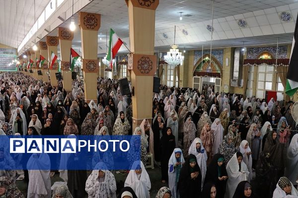 حضور پرشور مردم پاکدشت در نماز عید فطر