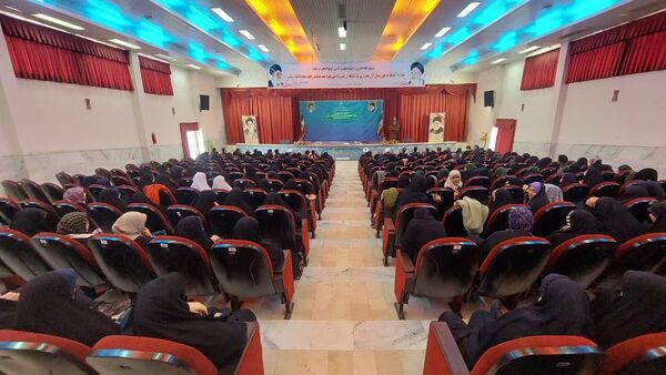 چهل‌ و سومین مسابقات قرآن دانش‌‌آموزان دختر شرق اصفهان به میزبانی نائین 