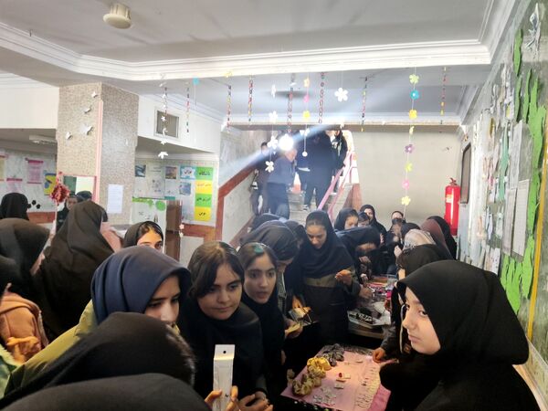 هفته فرهنگی هنری (ماها) در آموزشگاه شهدای معلم ۲