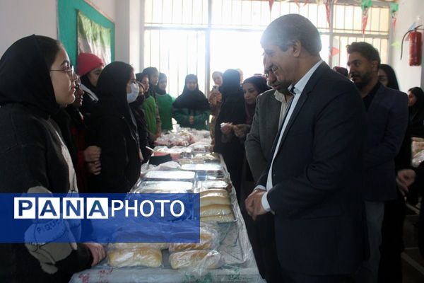  آیین افتتاح جشنواره ماها و ایران‌مون در دبیرستان خدیجه کبری پردیس 