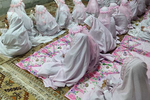 گرامیداشت اولین روزه دانش‌آموزان دبستان شهید بامدی