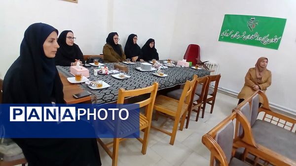 نشست بیان خاطرات و روایات در محمودآباد 