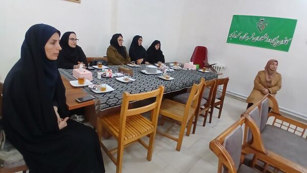 نشست بیان خاطرات و روایات در محمودآباد 